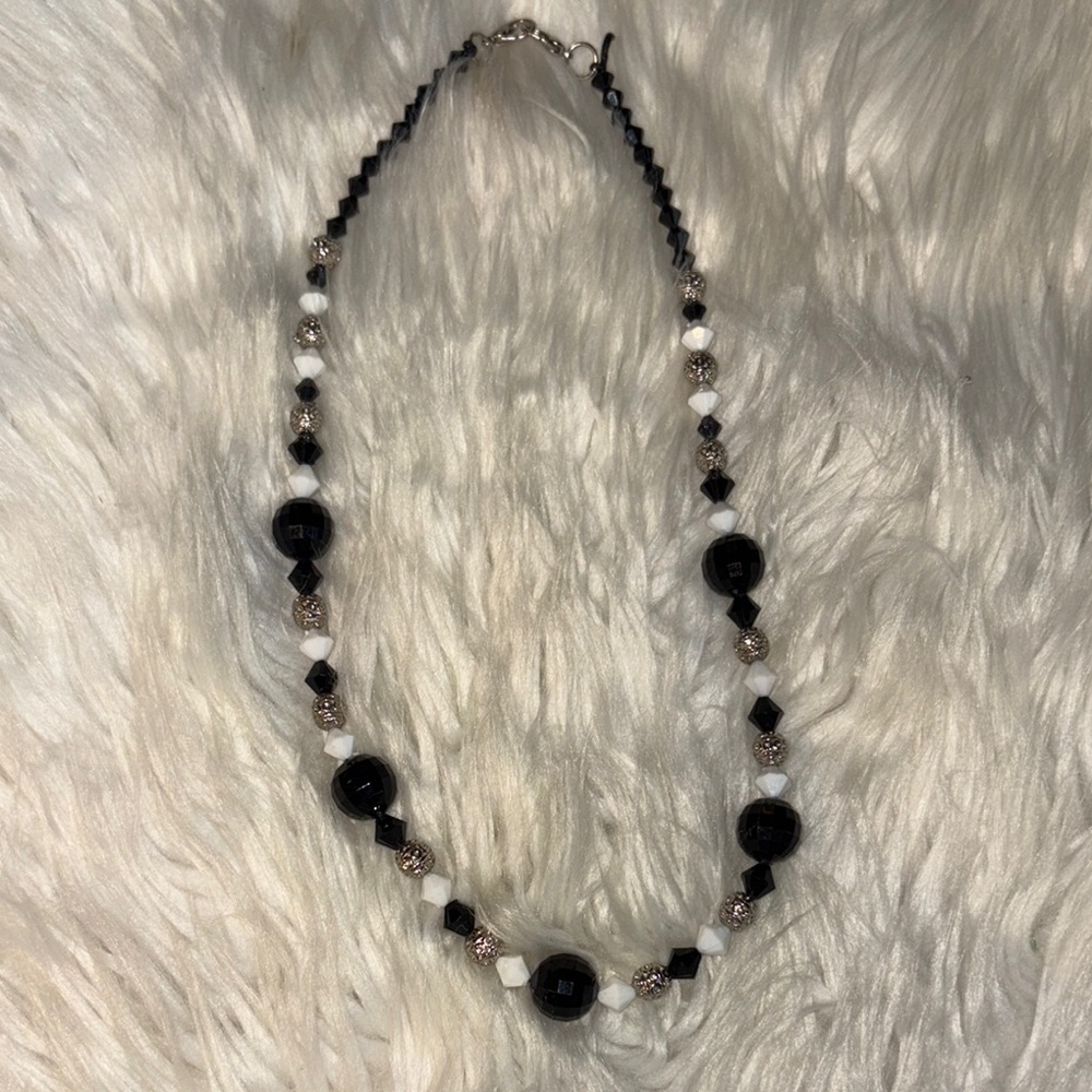 Elegant Black and White Beaded Necklace